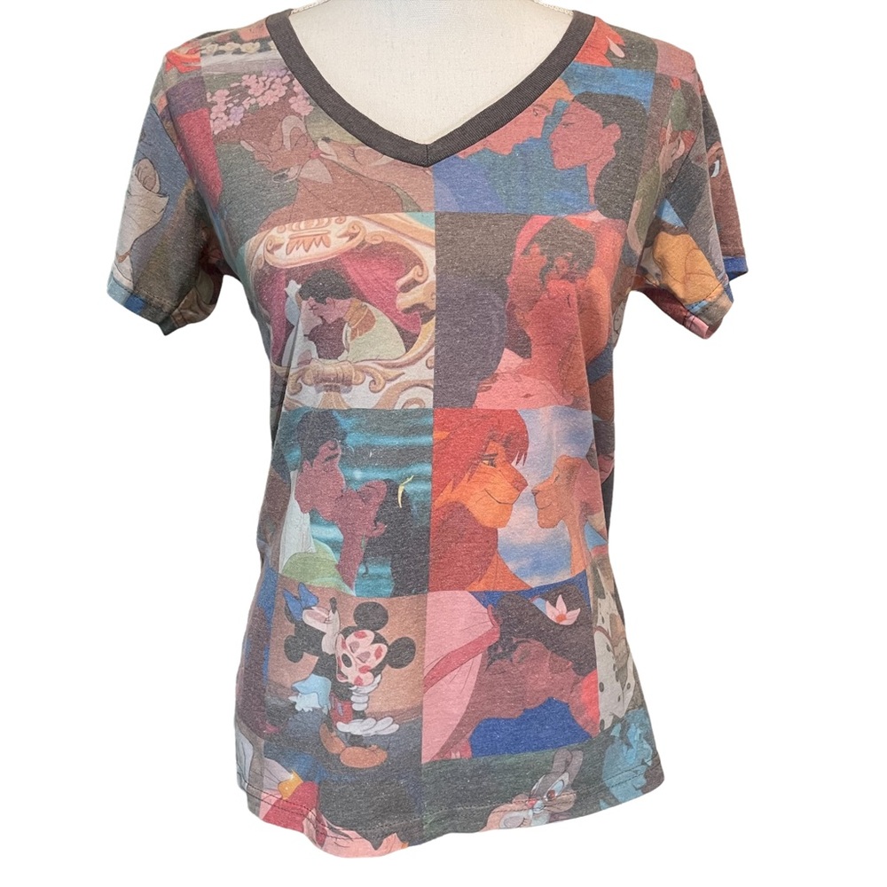 Disney Character Fitted V-Neck T-shirt. Size M
